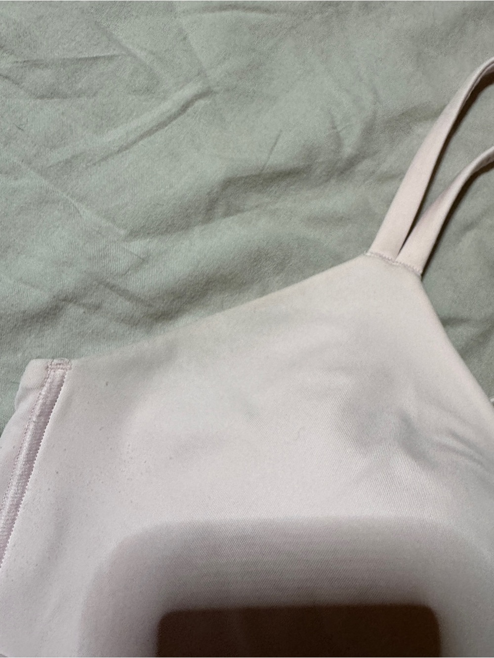 Lululemon light pink sports bra - Picture 3 of 4